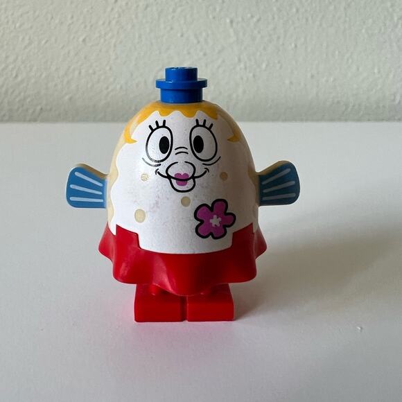 SpongeBob Square Pants Mrs. Puff Lego Figurine Red Yellow Beige Toy Rare - Picture 1 of 4